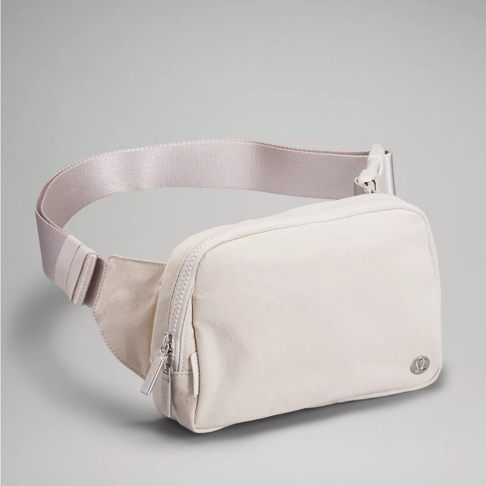NWT Lululemon Everywhere Belt Bag Large 2L- White Opal - Picture 5 of 6